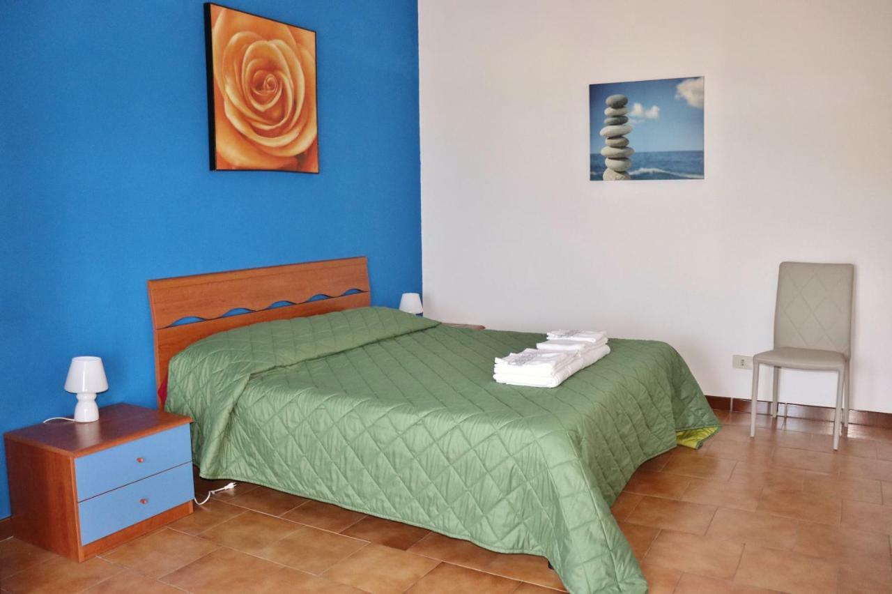 B&B Nettuno Beach Milazzo Bilik gambar